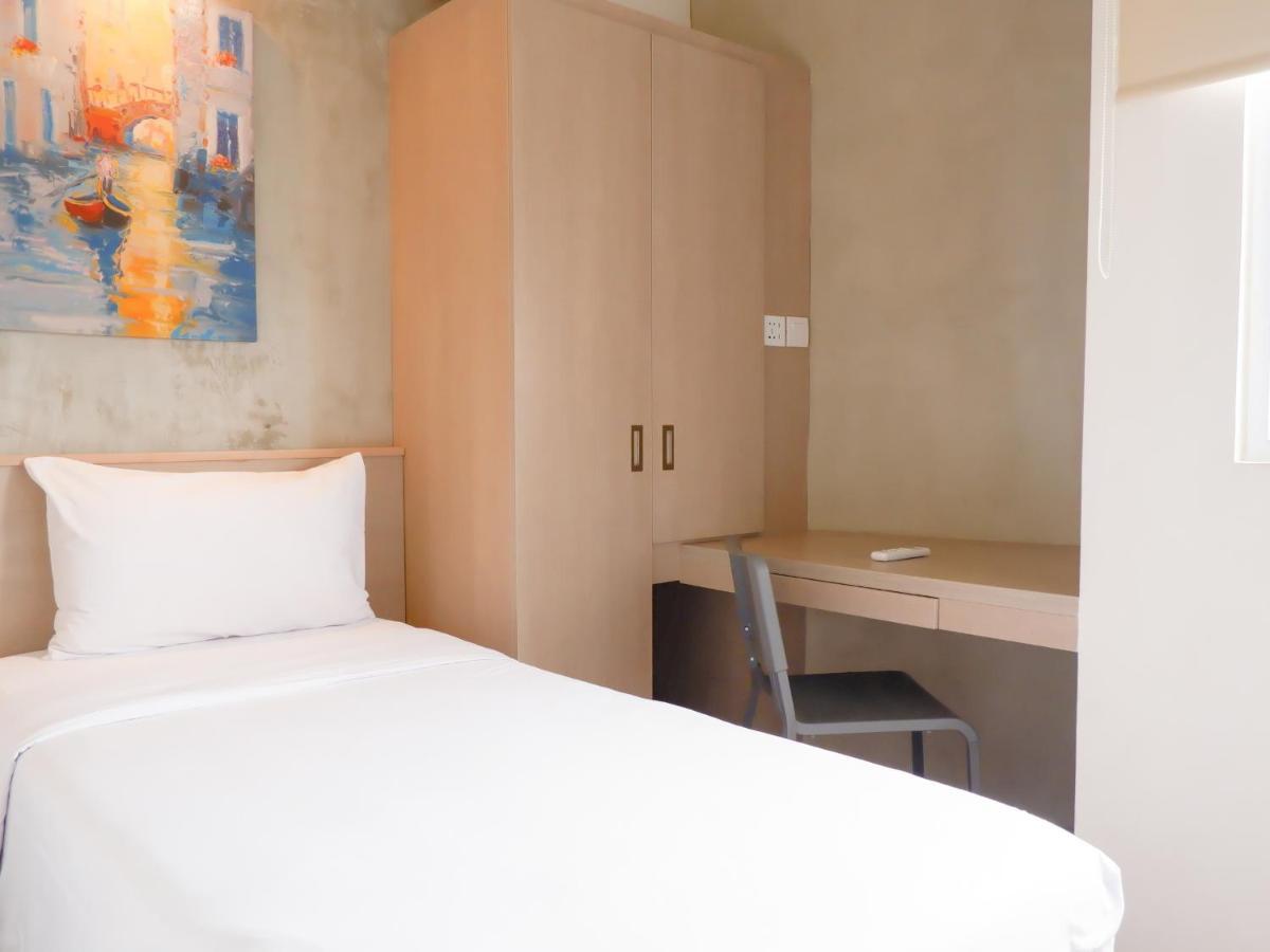 Hotel Swiss-Belexpress Cilegon Esterno foto