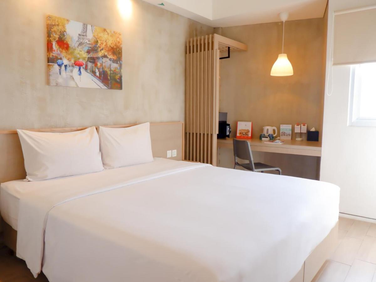 Hotel Swiss-Belexpress Cilegon Esterno foto