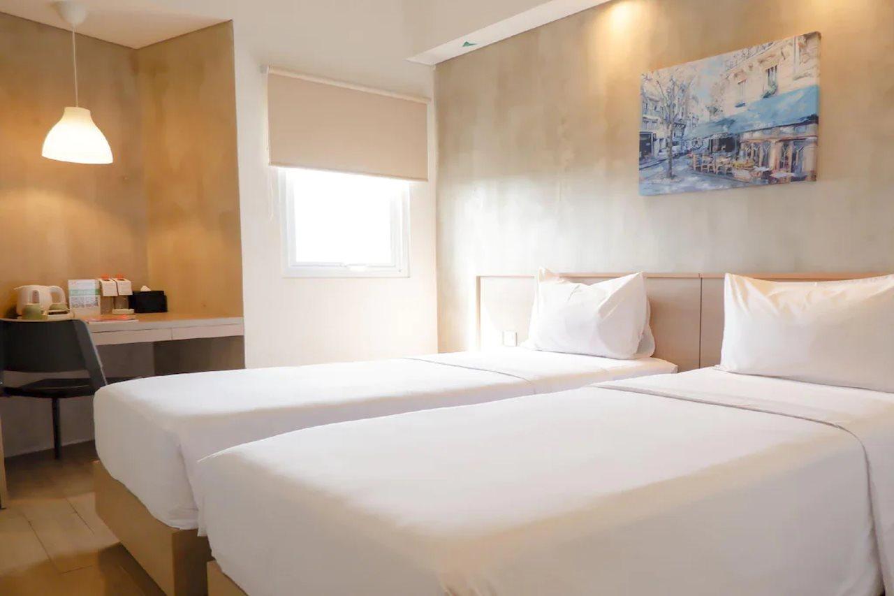 Hotel Swiss-Belexpress Cilegon Esterno foto