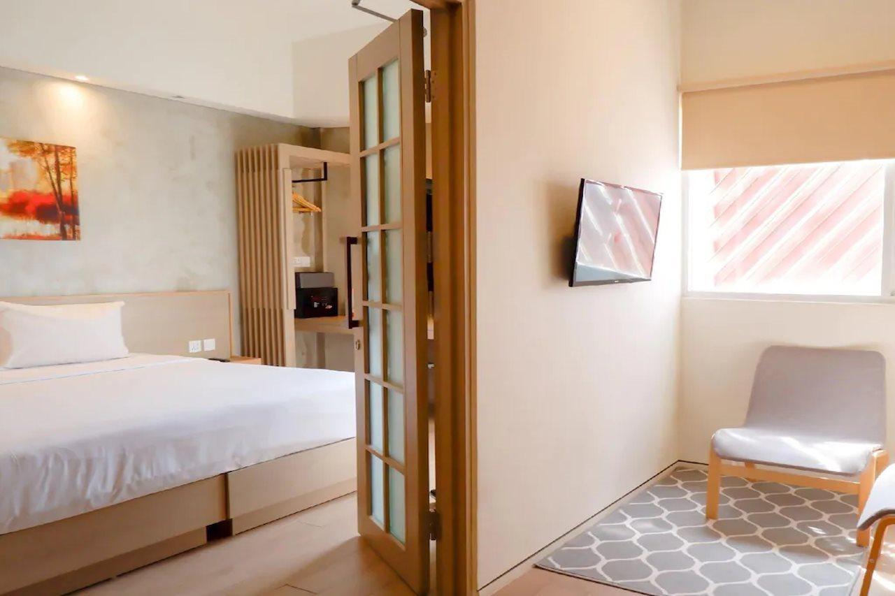 Hotel Swiss-Belexpress Cilegon Esterno foto