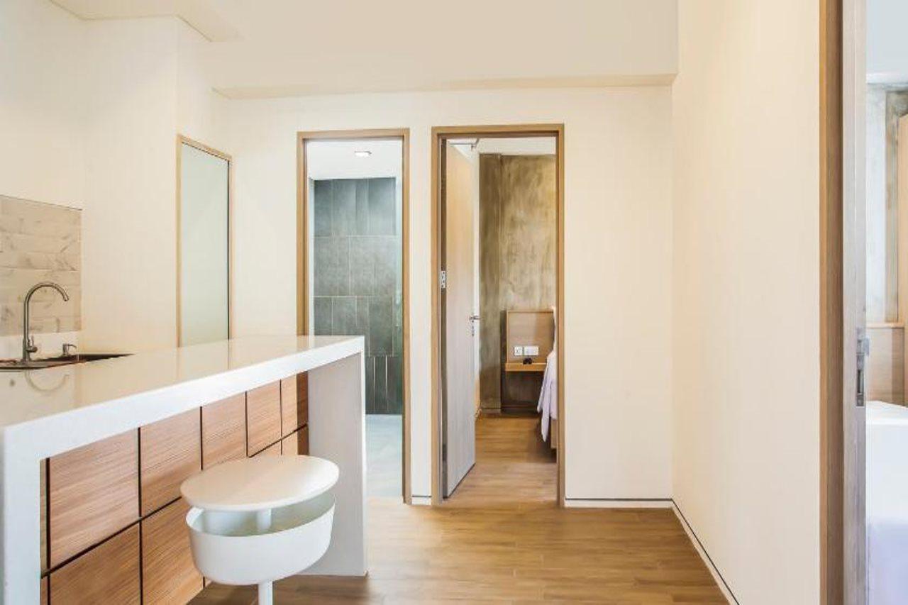 Hotel Swiss-Belexpress Cilegon Esterno foto
